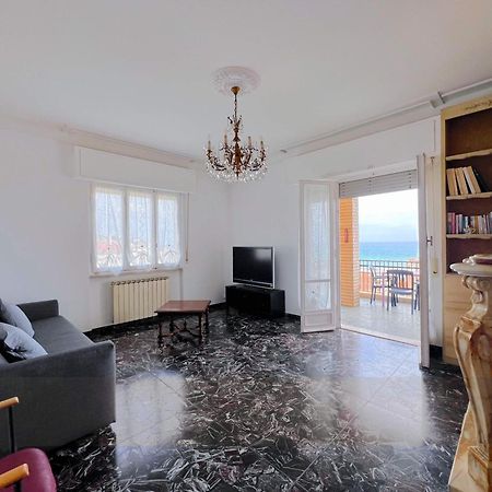 Ampio Appartamento Con Vista Варацце Экстерьер фото
