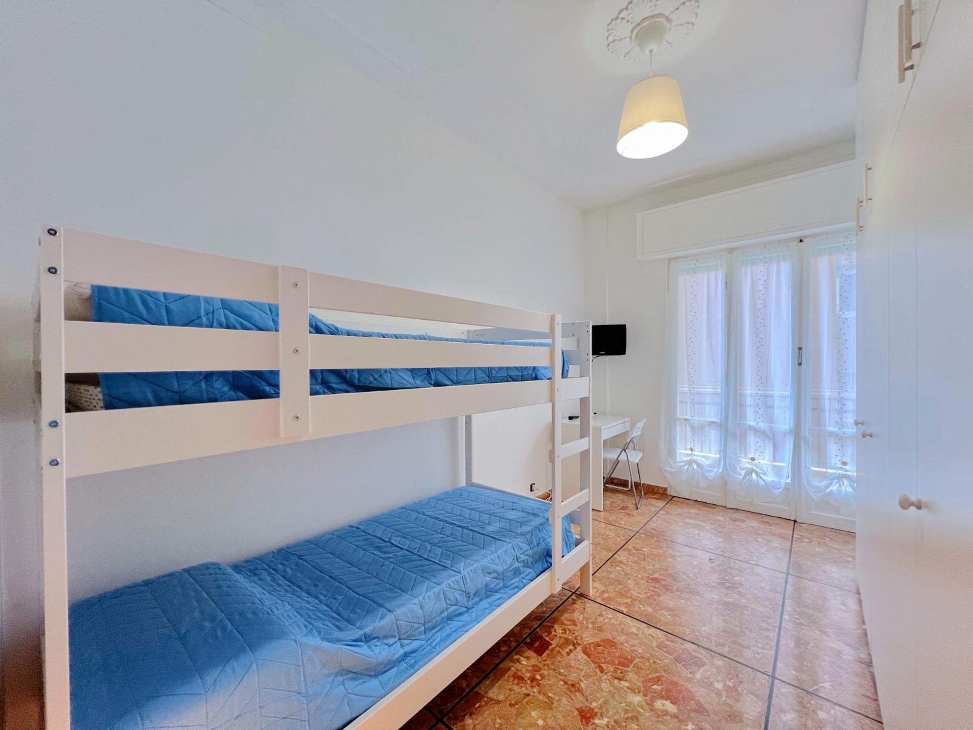 Ampio Appartamento Con Vista Варацце Экстерьер фото